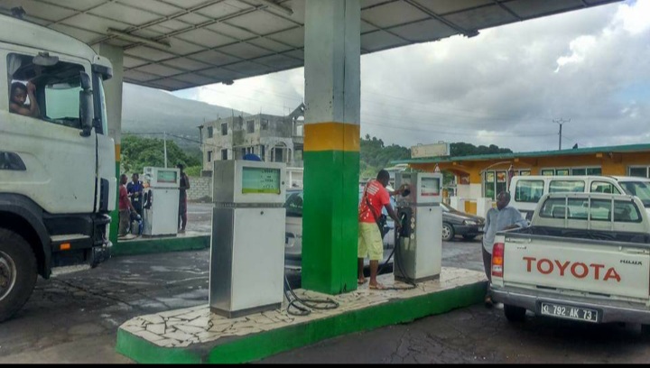 image Désormais, les stations services doivent payer au comptant